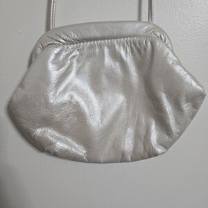 Vintage 1980s VALERIE JEAN Cream Beige Pearl Metallic Genuine Leather Clutch Bag
